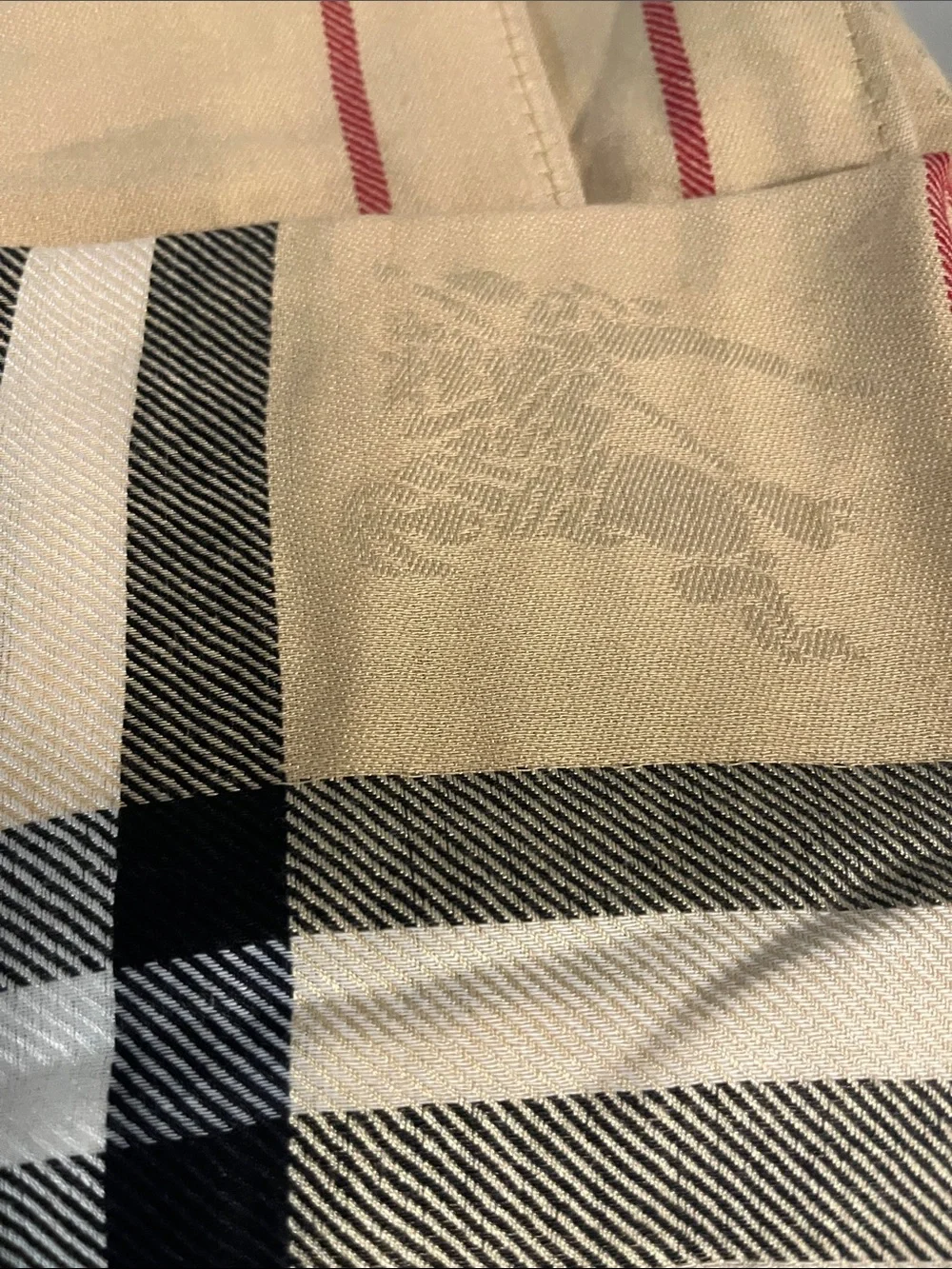 Burberry Beige Black White Check Fringe Scarf with Red Trim - Picture 4 of 5